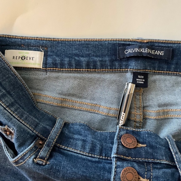 Calvin Klein Jeans Exposed Button High Rise Skinny Jean Sz 12/31 Blue Repreve - Picture 7 of 13